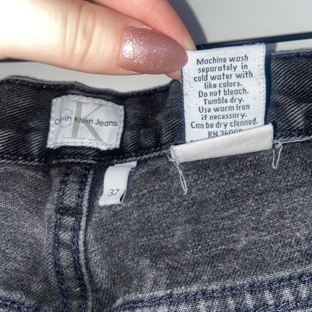 Calvin Klein Jeans - Picture 6 of 7